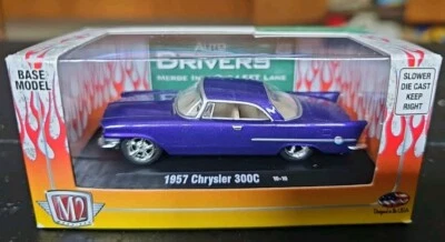 Pneus de borracha reais M2 Machines 1957 Purple Chrysler 300C 10-10 Auto-Drivers. (7B) - Imagem 1 de 3