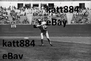 ORIGINAL 35MM NEGATIVE 1976 BALTIMORE ORIOLES BOBBY GRICH RUSS REED - Bild 1 von 1