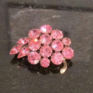 Vintage Pink Rhinestone Floral Brooch Gold Tone Pin Costume Jewelry - Picture 1 of 8