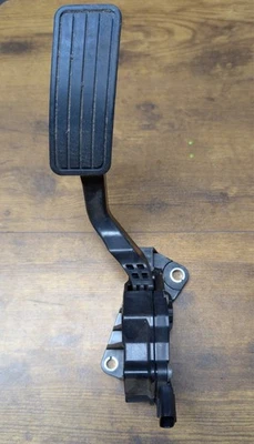 Pedal acelerador de gasolina Subaru Impreza WRX 2006-2008 OEM P/N 36010SA060 Foto 1 de 4