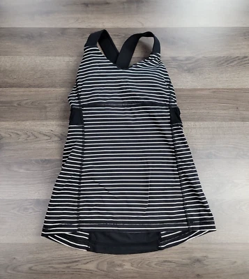 Lululemon 背心上衣内置文胸黑色 6 码条纹弹力瑜伽健身房训练 — 第 1/4 张图片