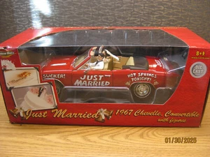 1/18 1967 Chevy Chevelle SS Cabrio in rot "just married" von Ertl #39366 - Bild 1 von 24