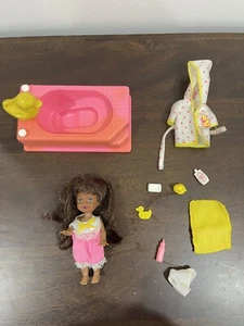 Vintage Mattel Barbie Shelly Bathtime Fun Kelly Doll with Accessories - Picture 1 of 11