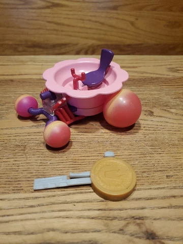 Disneys Wreck it Ralph Sugar Rush Racer Car SNOWANNA RAINBEAUX Car & Key RARE Cover