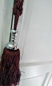Dunelm One medium wine & metal rope silk Tassle used - Picture 1 of 3