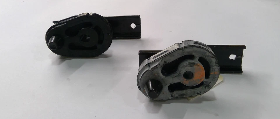 CHRYSLER COLGADOR DE ESCAPE 52079758AA NUEVO OEM 52079758AA Foto 1 de 4