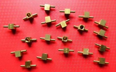 Weatherhead Brass 1/4" Tube x 1/2" FPT Female Branch Tee Mini-Barb (20) - Image 1 of 4