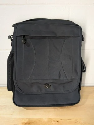 Bolso de Viajero LL Bean Unisex Multi Bolsillos Correa de Hombro Ajustable Foto 1 de 4