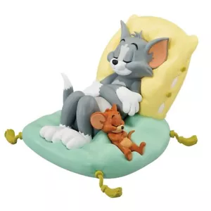 Figura para dormir de Tom y Jerry Ichiban Kuji Premio BANDAI Nueva - Imagen 1 de 3