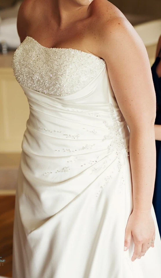 Maggie Sottero Wedding Gown, Adelaide A3157 Sz16 Beaded & Jeweled, Diamond White - Image 1 of 4