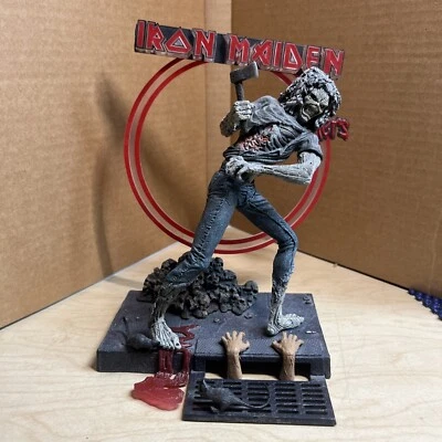 McFARLANE TOYS 2001 IRON MAIDEN KILLERS EDDIE ACTION FIGURE INCOMLETE WITH FLAWS - Image 1 of 4