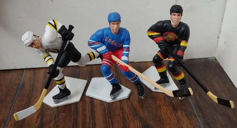 3 Lot 1994 LOOSE STARTING LINEUP SLU FIGURES PAVEL BURE Brian Leetch Adam Oates Cover