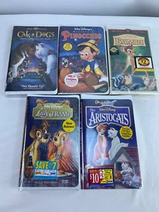 Walt Disney VHS Lot Cats & Dogs Pinocchio Bambi Lady & The Tramp Aristocats - Picture 1 of 5