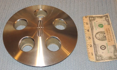 1984–1987 年林肯 Mark VII 和大陆铝制车轮中心盖 E4LC1A096BA — 第 1/4 张图片