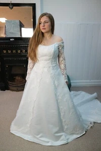 White Vinatge Wedding Dress, Size 10-12, Net Sleeves, Long Train - Picture 1 of 8