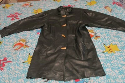 Vintage Bloomingdale's Petite Green Leather Jacket Lined Size Medium Shark Tooth - Image 1 of 4