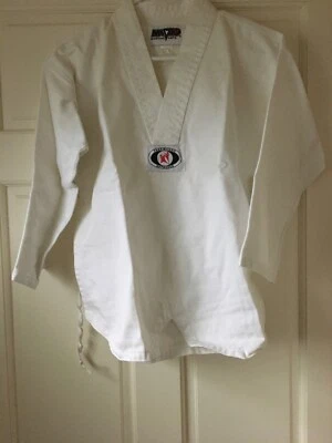 taekwondo uniform Shirt Youth Med Size 2 Macho Martial Arts Gently Used Clean - Image 1 of 4