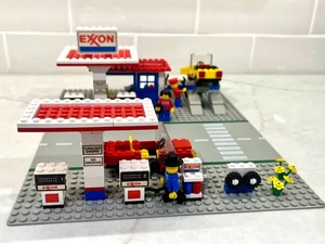VINTAGE Lego Legoland Exxon Gas Station #6375 100% Parts Minifigs + Instr. - Picture 1 of 12