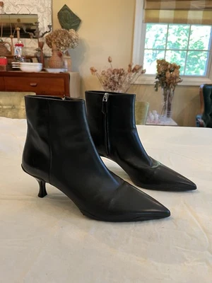 Botas Prada de cuero negras con tacón en punta, talla 39 (US 8.5) Foto 1 de 4