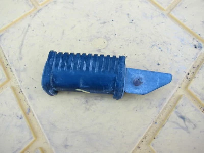 1982 Yamaha XJ650L Turbo Seca OEM LEFT  FOOT REST PEG STEP - Imagem 1 de 4