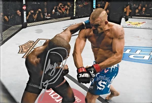 RASHAD EVANS AUTOGRAPHED 8X12 UFC BELLATOR PRIDE PHOTO COA - Picture 1 of 1