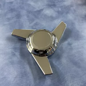 HI Tech TriBar Center Cap Chrome Die Cast Spinner (Directional) - Picture 1 of 9