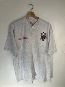 Arizona Wildcats 1997 Basketball Championship Gray Quarter Button T Shirt B3 - Picture 1 of 10