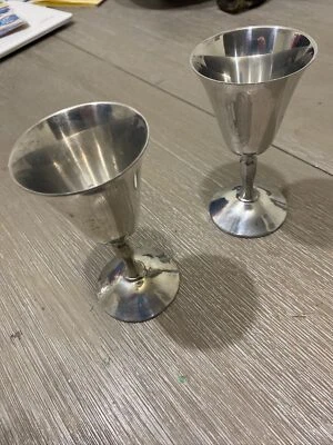Juego de 2 copas de vino vintage Raimond Italia con tallo plateado 5 1/4 Foto 1 de 4
