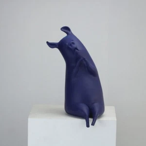 Modern minimalist cartoon resin pig toy for children - Picture 1 of 1