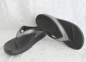 CROCS Damen Flip Flop s Gr 41 schwarz TOP ZUSTAND Badeschuhe mit Glitzer - Bild 1 von 8