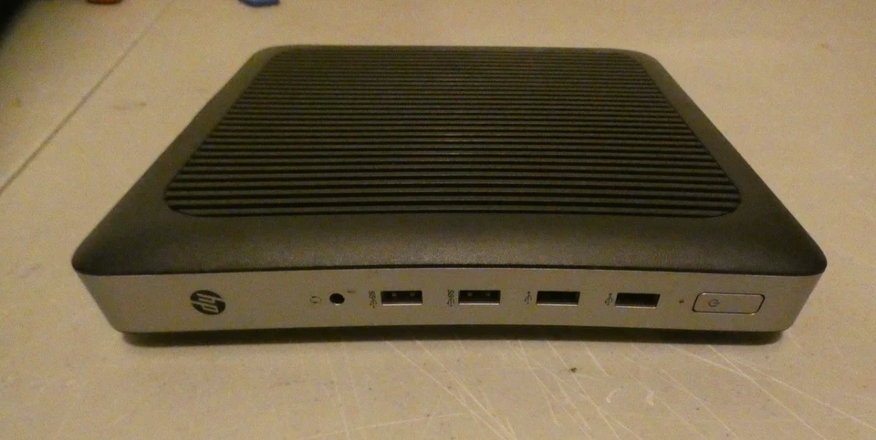Escritorio HP T630 Thin Client 2,00 GHz 8 GB Ram 16 GB AMD integrado serie G GX-420GI Foto 1 de 4
