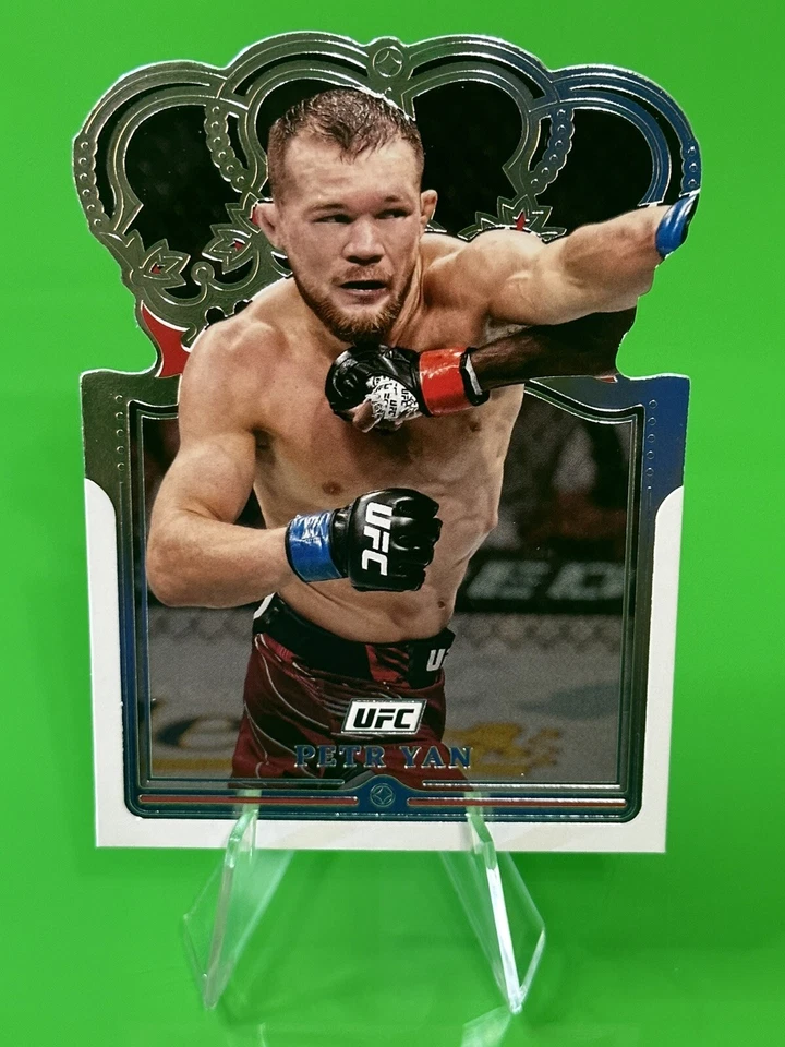 💥💥2022 Panini - Chronicles Crown Royale UFC Silver Die-Cut #115 Petr Yan!!💥💥 - Image 1 of 3