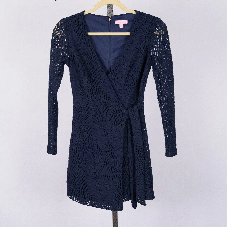 Lilly Pulitzer Tiki Wrap Style Romper Navy Blue Feather Bloom Lace Women's XXS - Image 1 of 4