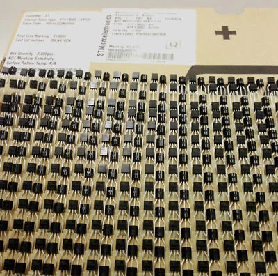 300 pieces STX13005 NPN POWER TRANSISTOR = MJE13005 in TO-92 13003 13001 - Image 1 of 4