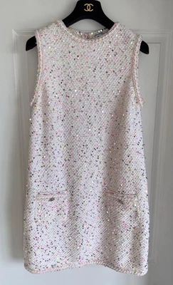 24P CHANEL WHITE  MULTICOLOR SEQUINS CC LOGO SLEEVELESS MINI DRESS 42 - Image 1 of 4
