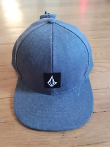 New Volcom Surf V-SQUARE Gray Stone Mens Sport Snapback Hat - Picture 1 of 3