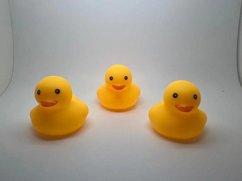 Pack De 3 Patos De Goma De Todos Los Colores Coleccionables Patos De Goma A Granel Juguetes De Baño Foto 1 de 4