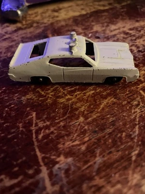 Coche de policía vintage Midgetoy de metal modelo Rockford ILL. EE. UU. Foto 1 de 4