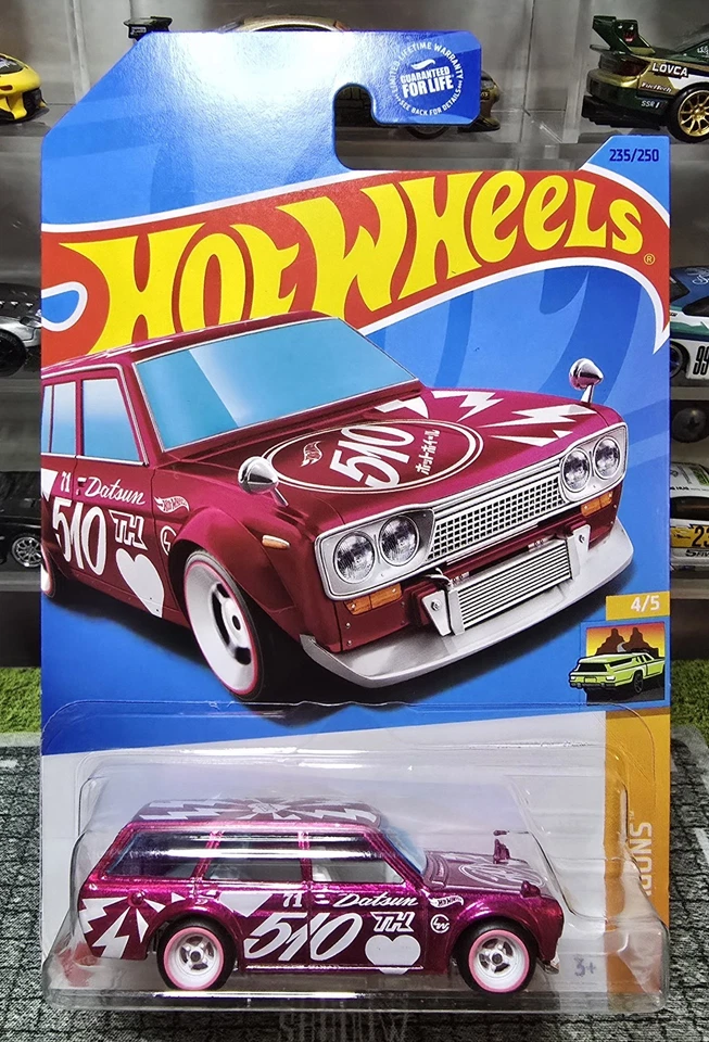 Hot Wheels Datsun Bluebird Wagon 510 Super Treasure Hunt 2023 STH Pink - Image 1 of 4