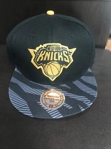 Mitchell & Ness New York Knicks Snapback Hat Metallic Gold Logo Hardwood Classic - Picture 1 of 9