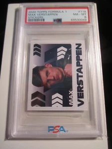 2020 MAX VERSTAPPEN TOPPS FORMULA 1 RACING STICKER #118 PSA GRADO 8 - BBA-30 - Foto 1 di 2