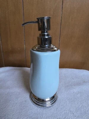 Dispensador de loción de jabón cromado azul pálido sin marca  Foto 1 de 4