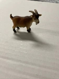 Schleich ZWERG ZWERGMÄE KINDERMÄDCHEN ZIEGE braun weiblich Tier Figur 13601 nicht mehr produziert 2004 - Bild 1 von 6