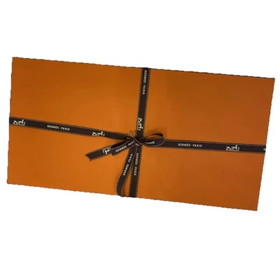 Caja de regalo Hermes Paris naranja 14,5" con cinta y pañuelo Foto 1 de 4