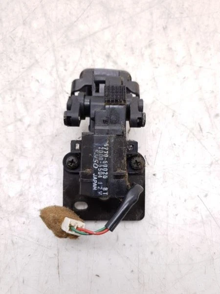 98 99 00 01 02 03 04 05 06 07 丰田陆地巡洋舰后四分之一窗电机 — 第 1/4 张图片