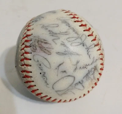 Arizona Diamondbacks Full Team Ball 30+ Autographed Early 90s Signed Baseball - Image 1 of 4
