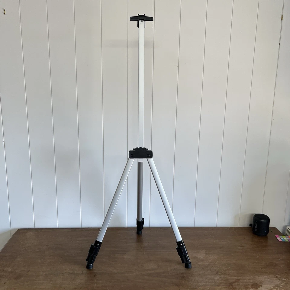 Caballete trípode de aluminio Royal & Langnickel REA2001 32” con bolsa y caja Foto 1 de 4