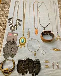 Vintage Paparazzi, Yik Fune, Feathers And Wings, Mixed Jewelry Lot - Picture 1 of 7
