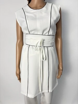 Luxurious professional two-piece set with waist belt - Image 1 of 4