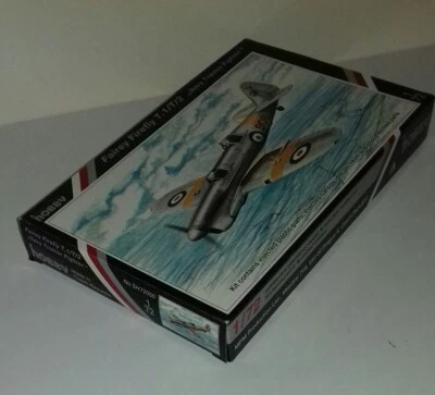 FAIREY FIREFLY T1 / T2 NAVY TRAINER FIGHTER  KIT 1/72 SPECIAL HOBBY 72050 - Immagine 1 di 3